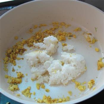 咖喱蛋黄米饭丸子的做法图解5