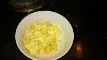 酱鸡蛋炒土豆丝的做法步骤4