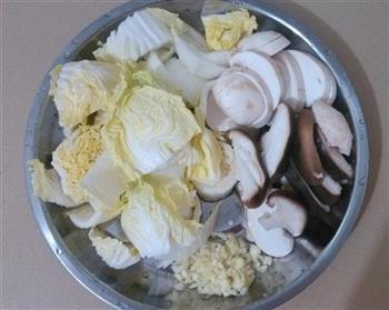 鸡汁香菇炒白菜的做法步骤2