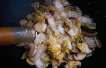 鸡汁香菇炒白菜的做法步骤7