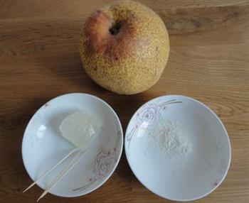 川贝冰糖炖梨的做法步骤1