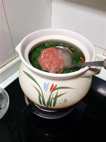 枸杞叶猪肝瘦肉汤的做法步骤7