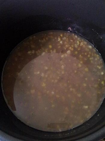 莲子鸡头米绿豆汤的做法图解2