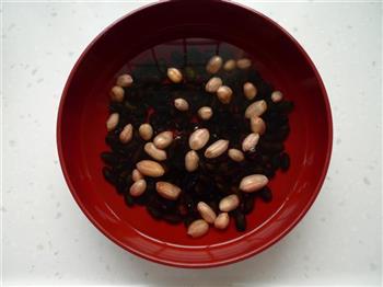 花生黑豆浆的做法步骤1