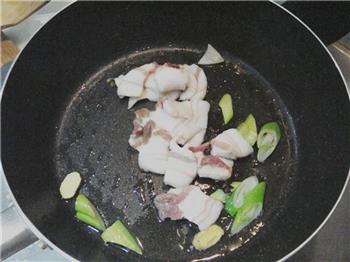 酸菜猪肉炖粉条的做法步骤5