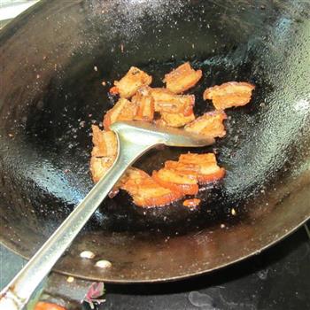 萝卜干炒东坡肉的做法步骤4