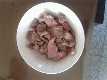 台湾沙茶牛肉面的做法步骤2