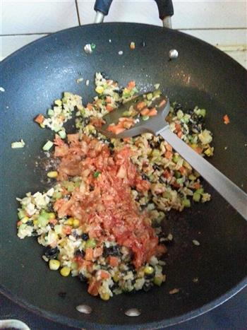 辣白菜时蔬炒饭的做法步骤8