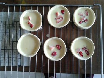 红豆草莓蛋挞的做法步骤7