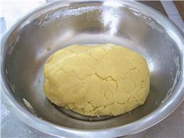 蛋黄酥饼干的做法步骤3