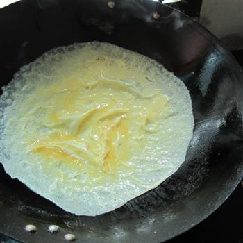 芹菜炒蛋的做法步骤2