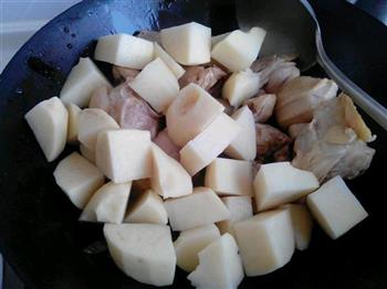 鸡腿炖土豆的做法步骤5