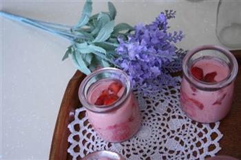 草莓奶香布丁的做法步骤5
