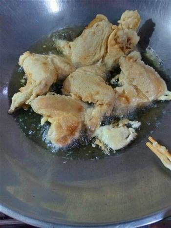 蒜香油炸鸡翅的做法步骤5