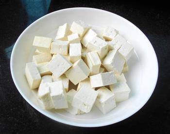 菠萝咕噜豆腐的做法步骤2