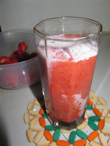 草莓奶昔的做法图解10