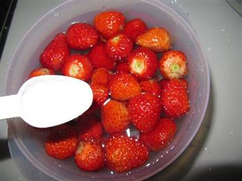 草莓奶昔的做法图解2