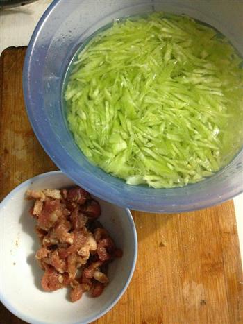 清炒莴苣肉丝的做法步骤1