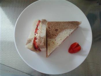 草莓鸡蛋三明治的做法步骤15