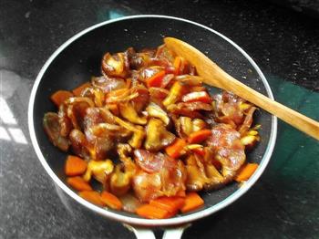香菇腊肠焖饭的做法步骤7