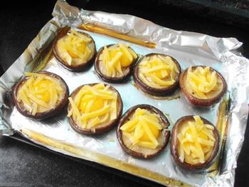 奶酪鹌鹑蛋烤香菇的做法步骤5