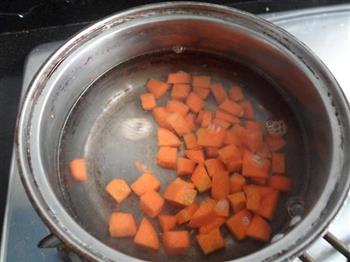 凉拌芹菜胡萝卜花生米的做法步骤4