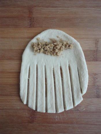 毛毛虫面包的做法步骤5