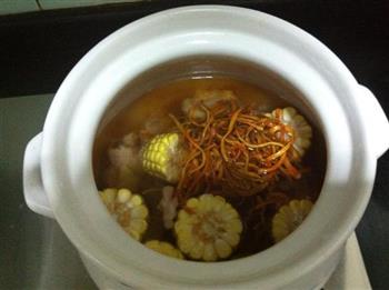 虫草花玉米排骨汤的做法步骤5