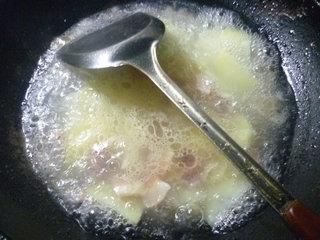 青菜咸肉土豆汤的做法图解5