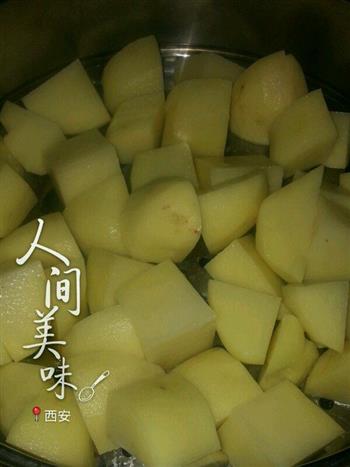 土豆泥苜蓿芽菜的做法图解1