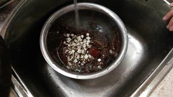 鸡骨草茯苓汤的做法步骤2