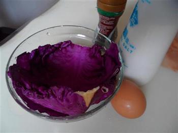 紫甘蓝鸡蛋卷的做法步骤1