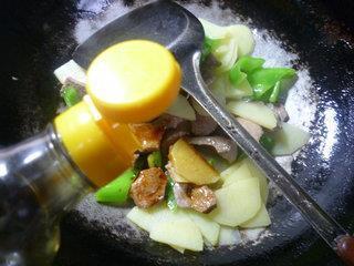 青椒土豆炒猪肝的做法步骤16