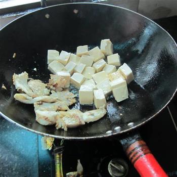 豆腐煮鱼的做法图解5