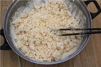 香菇肉腊肠糯米烧麦的做法图解3