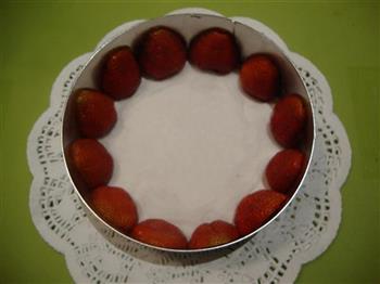 草莓乳酪慕斯蛋糕的做法步骤17