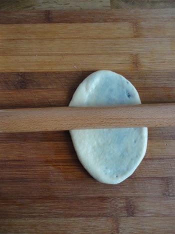 豆沙卷面包的做法图解3