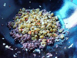 酸豇豆炒牛肉末的做法步骤7