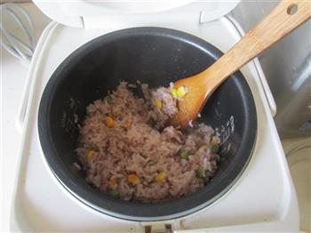 火腿红米肉松饭团的做法图解3