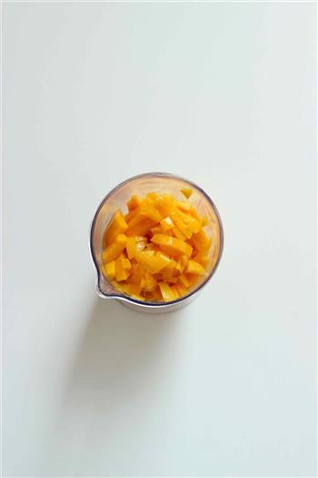 芒果与桃子冰棍的做法图解2