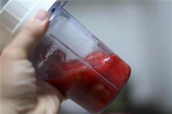 草莓香草冰激凌的做法步骤2