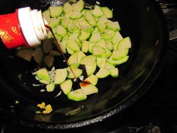 角瓜木耳炒鸡蛋的做法步骤7