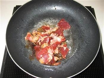 牛肉炒花菜的做法步骤6