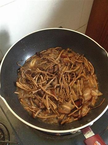茶树菇炒腊肉的做法步骤4