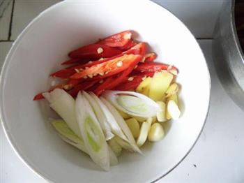 芦笋尖椒炒肉丝的做法步骤3