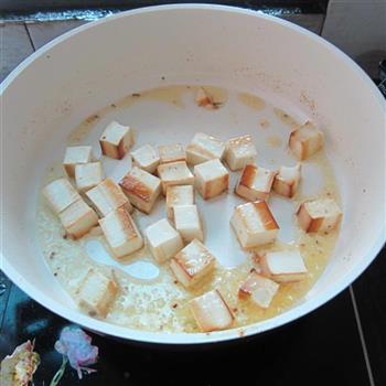 煎炒豆腐丁的做法步骤4