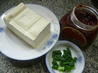 酸辣回锅豆腐的做法步骤1