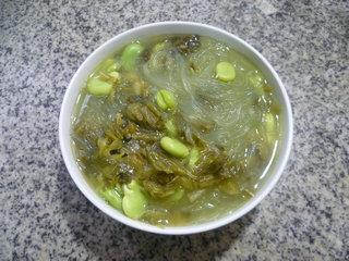 蚕豆酸菜粉丝汤的做法步骤10