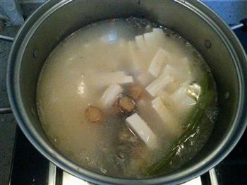 鲫鱼豆腐汤的做法步骤6