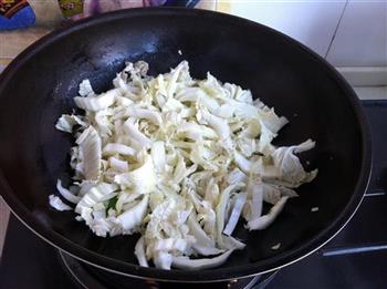 豆渣炒白菜的做法步骤3